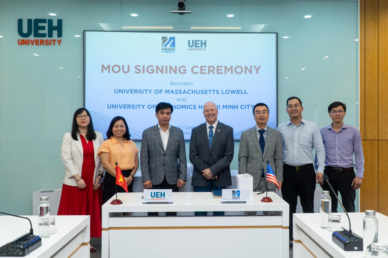 ĐH Kinh tế TP HCM và ĐH Massachusetts Lowell (Hoa Kỳ) hợp tác học thuật toàn diện