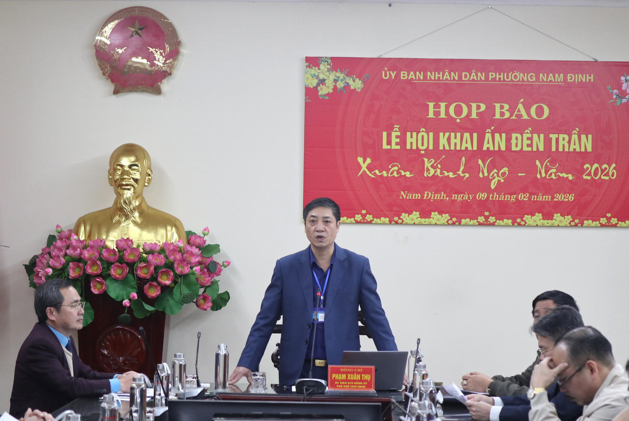 Ông Phạm Xuân Thụ, Phó Chủ tịch UBND phường Nam Định phát biểu.