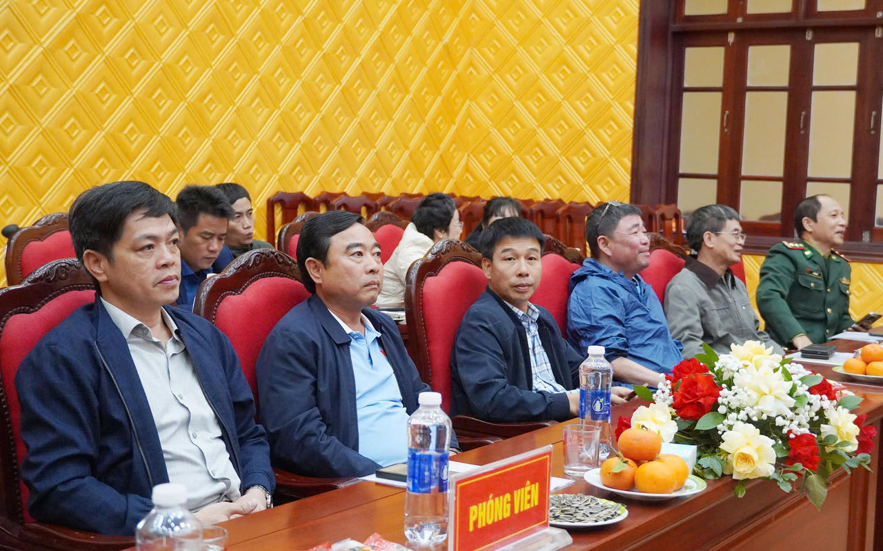 Đại diện các cơ quan báo chí Trung ương và địa phương tham dự buổi gặp mặt.