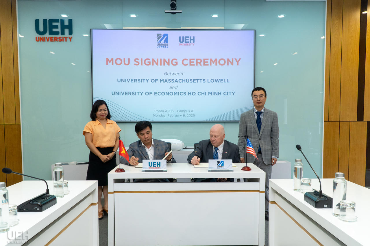 UEH và ĐH Massachusetts Lowell (Hoa Kỳ) ký kết Biên bản ghi nhớ hợp tác (MOU).