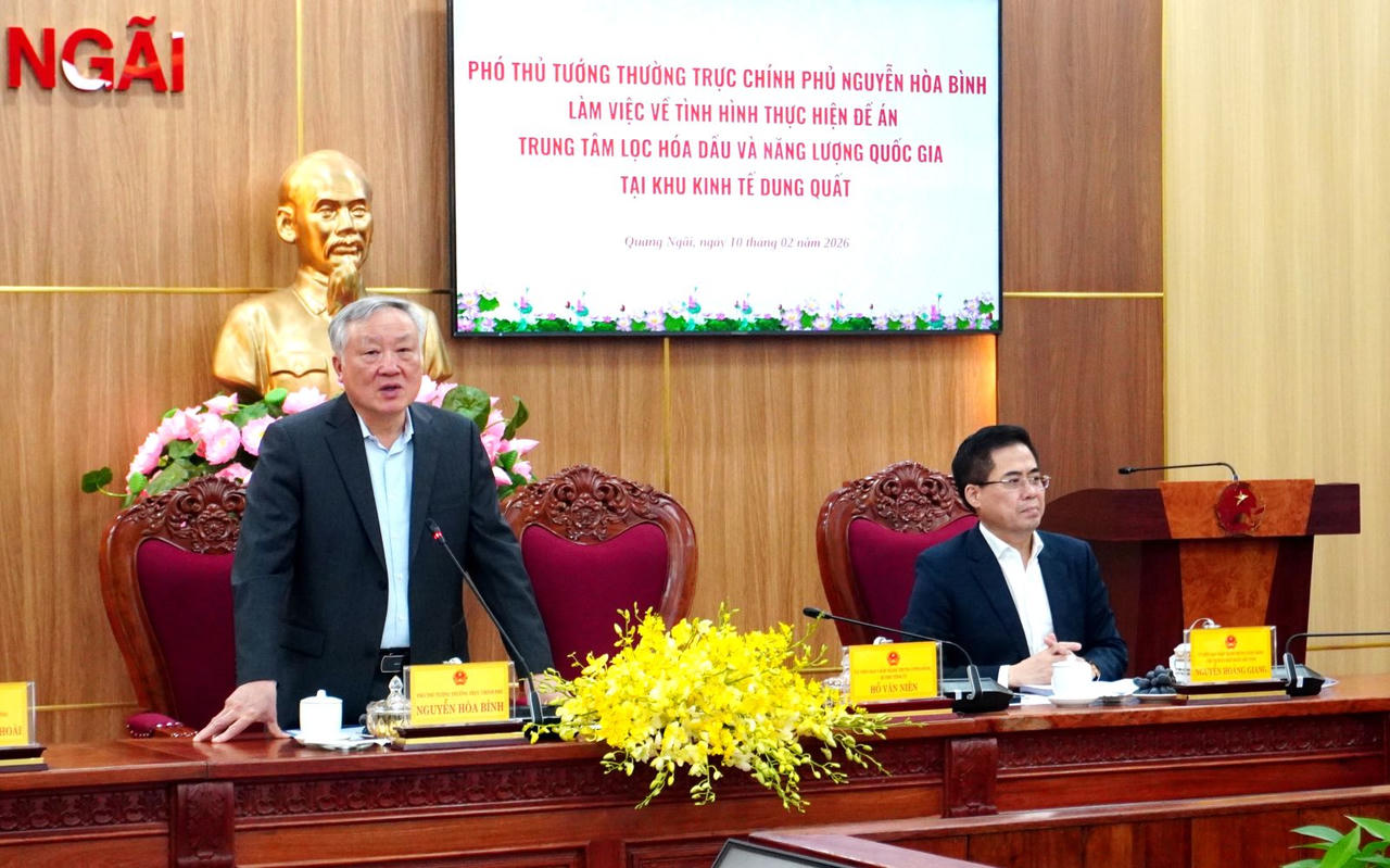 Phó Thủ tướng Thường trực Chính phủ Nguyễn Hòa Bình phát biểu chỉ đạo.