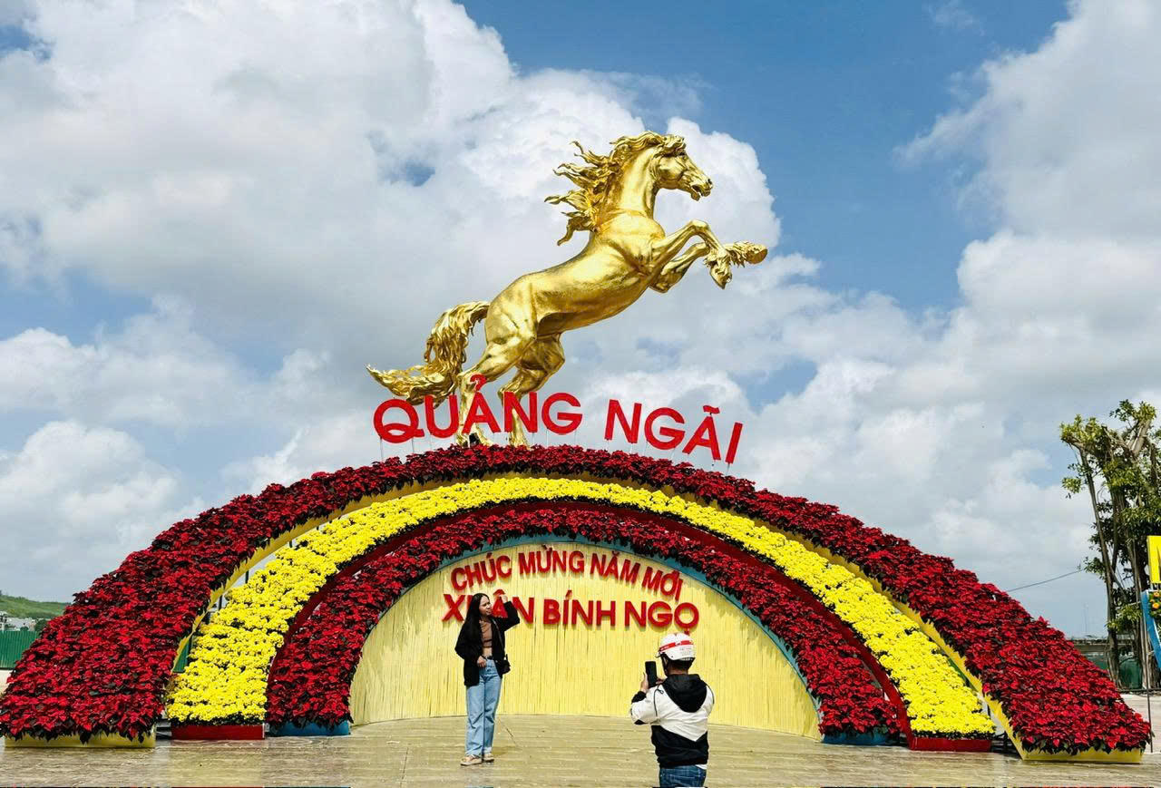 Đà Nẵng và Quảng Ngãi trình làng linh vật ngựa mang khát vọng bứt phá