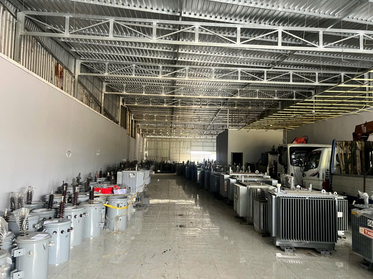 Triệt phá đường dây sản xuất, buôn bán máy biến áp giả nhãn hiệu THIBIDI