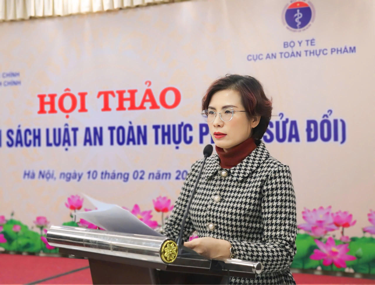 Cục trưởng Cục Pháp luật hình sự - hành chính và Quản lý xử lý vi phạm hành chính, Bộ Tư pháp Nguyễn Thị Hạnh phát biểu