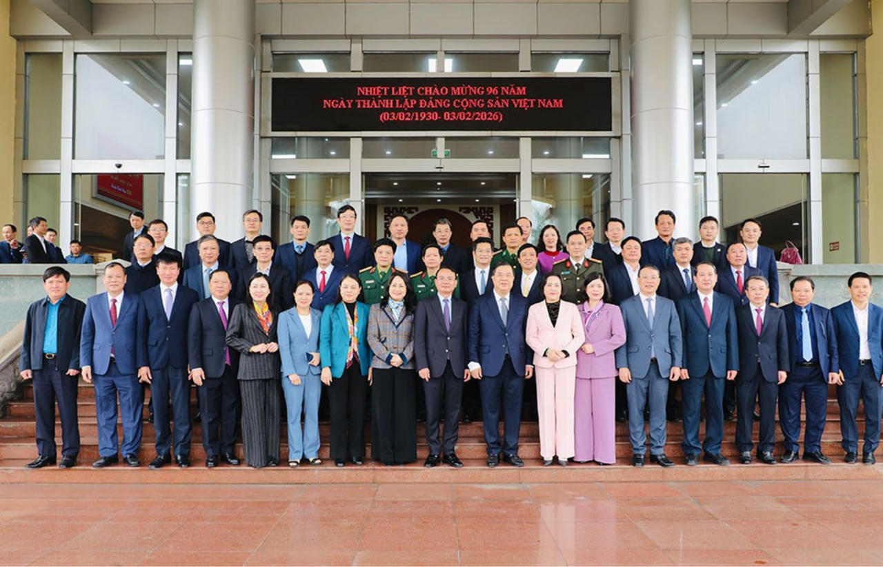 Đoàn công tác lãnh đạo Đảng, Nhà nước thăm, chúc Tết Đảng bộ, chính quyền và Nhân dân Ninh Bình