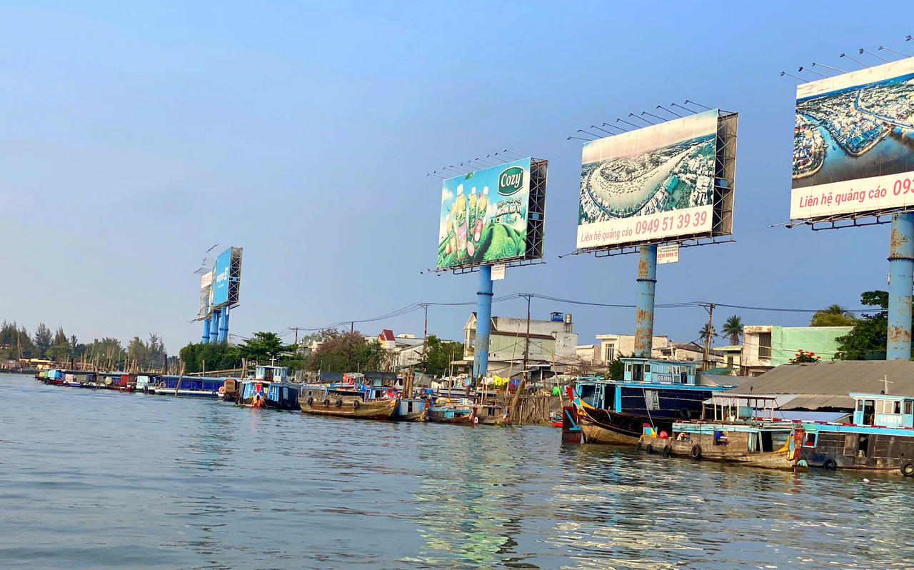 Du khách có cơ hội trải nghiệm và ngắm nhìn TP Cần Thơ từ phía sông.