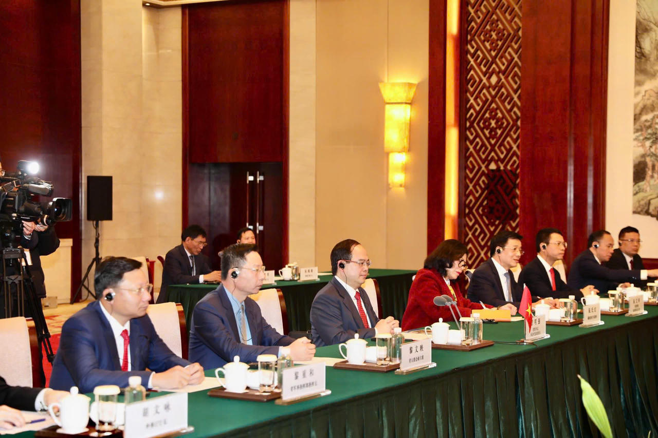 Đoàn đại biểu tỉnh Quảng Ninh tại cuộc hội đàm.