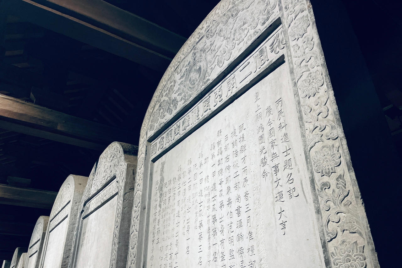 Văn bia tiến sĩ và 'lời răn' kẻ làm quan
