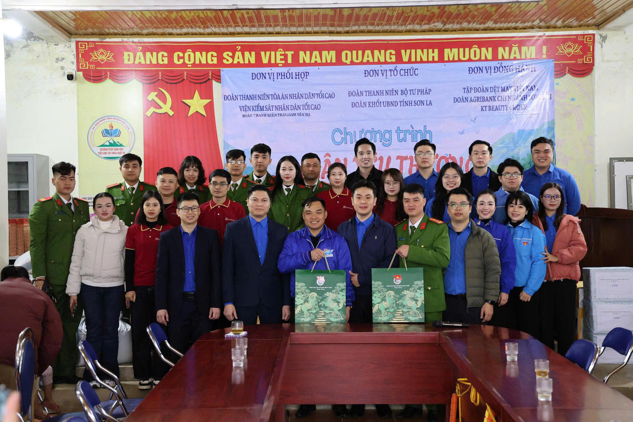 “Xuân yêu thương - Tết ấm vùng cao” hành trình Tết ấm tại Suối Tọ