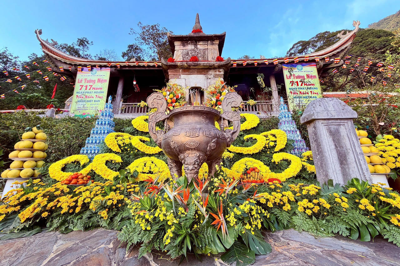 Tiếng chuông Yên Tử ngân vang giữa Paris