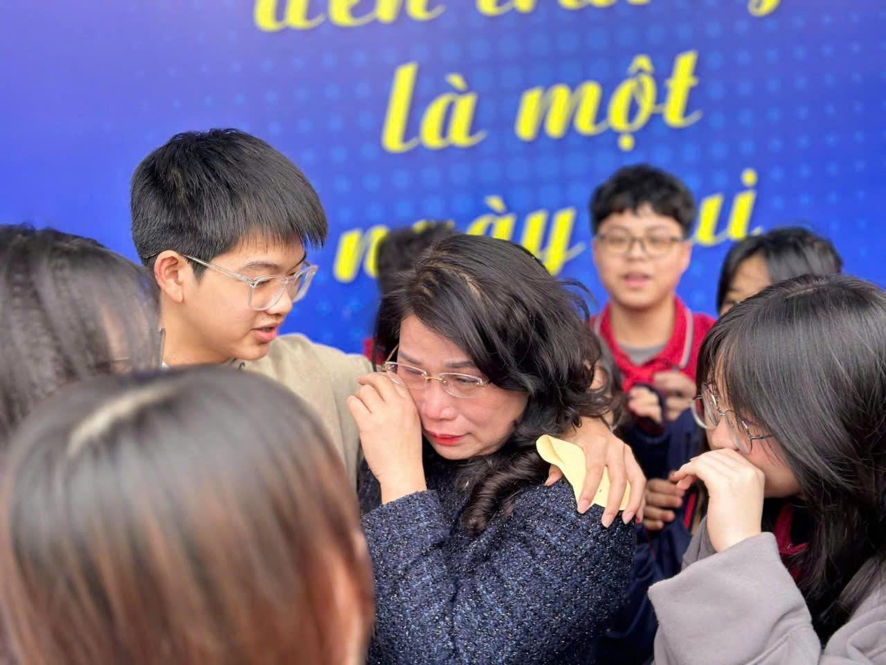 Kết nối yêu thương đã chạm vào trái tim của Thầy cô và các em học sinh