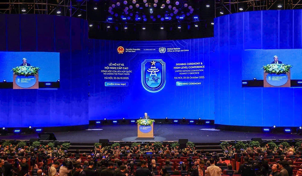 Hình ảnh tại Lễ mở ký. (Ảnh: Như Ý)