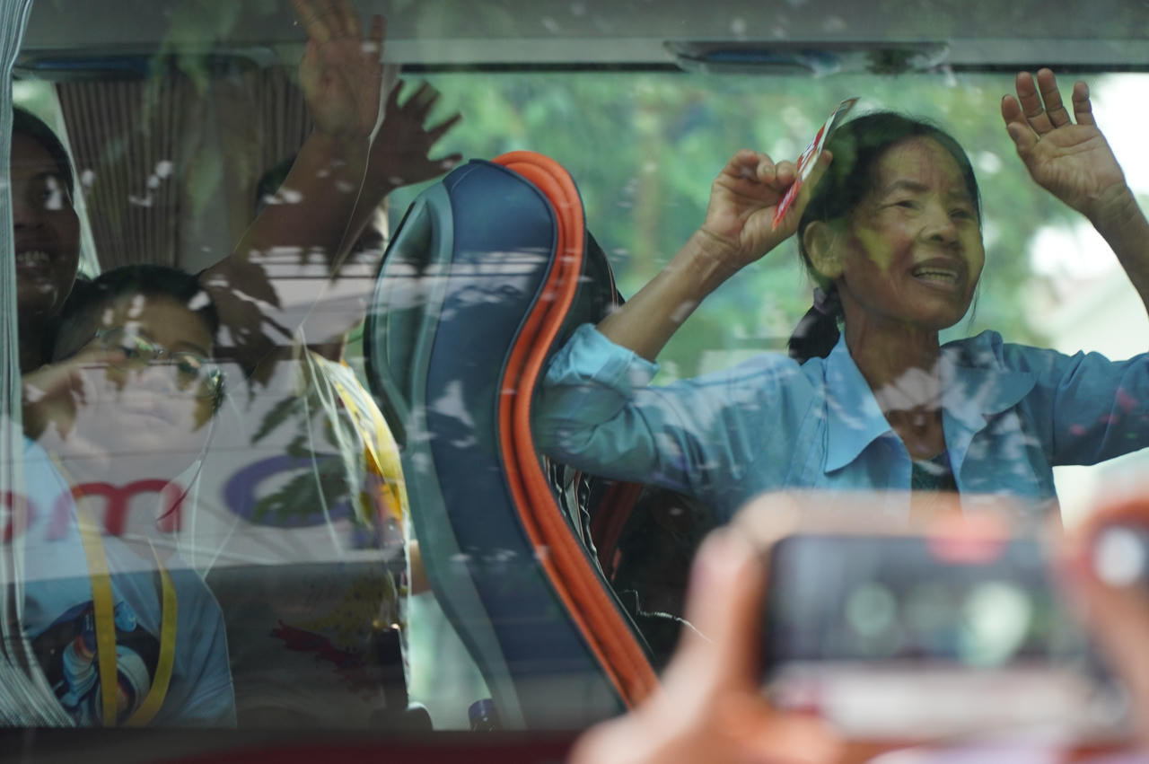 Saigon Co.op tổ chức 20 chuyến xe, đưa 900 lao động khó khăn về quê đón Tết