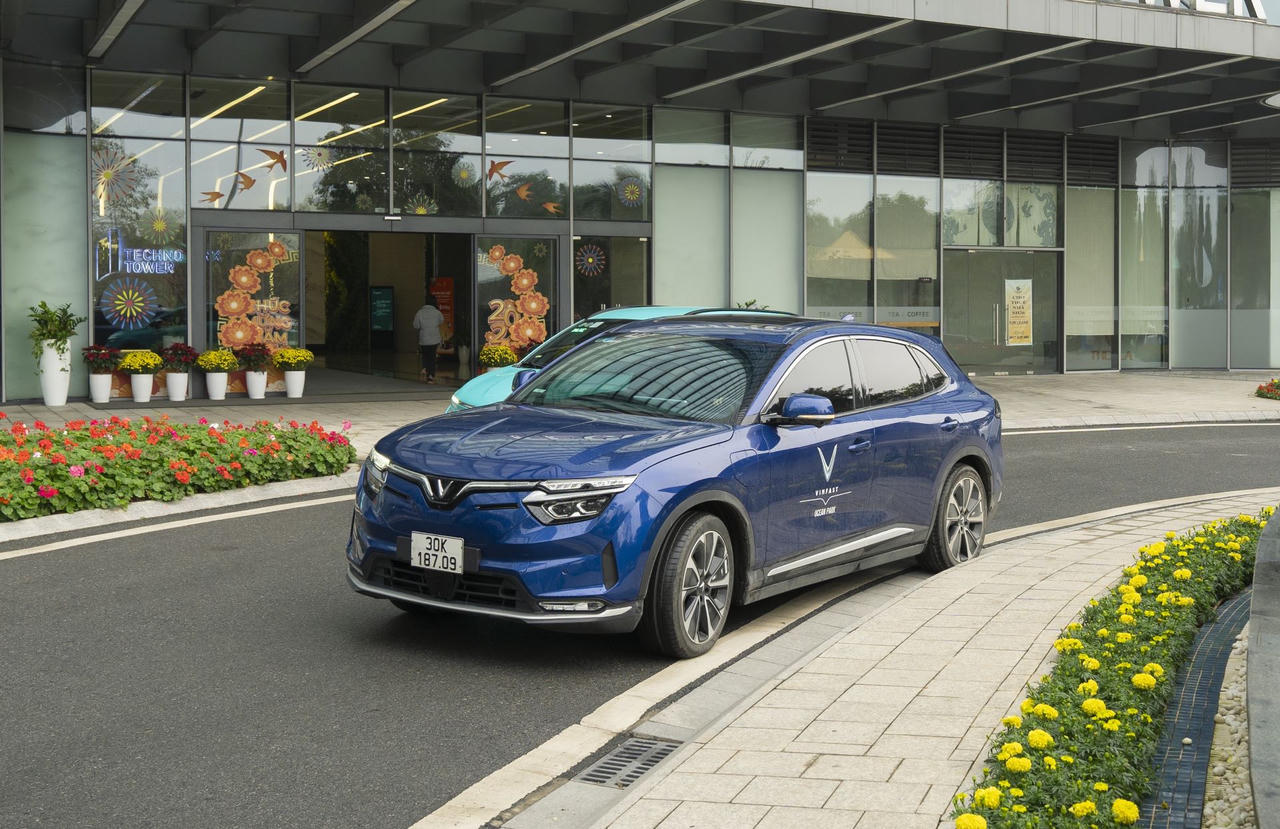 Sắm VF 8 du xuân, nhận cơ hội trúng thêm xe máy điện: “Kèo thơm” khó cưỡng từ VinFast