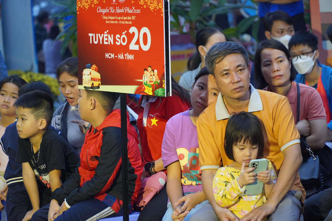 Saigon Co.op tổ chức 20 chuyến xe, đưa 900 lao động khó khăn về quê đón Tết