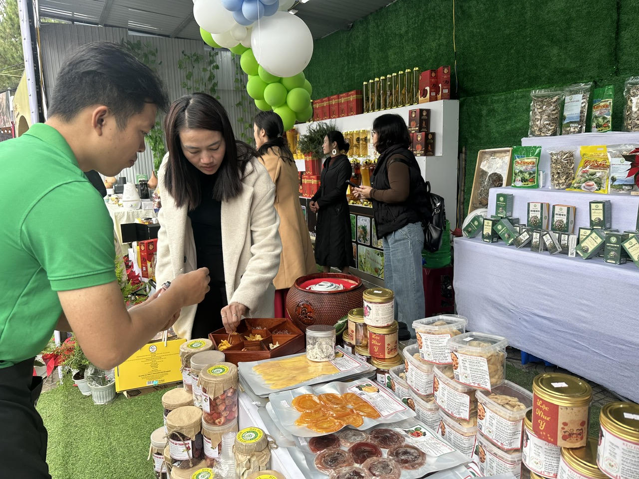 Lâm Đồng khuyến khích sử dụng sản phẩm OCOP trong dịp lễ, Tết