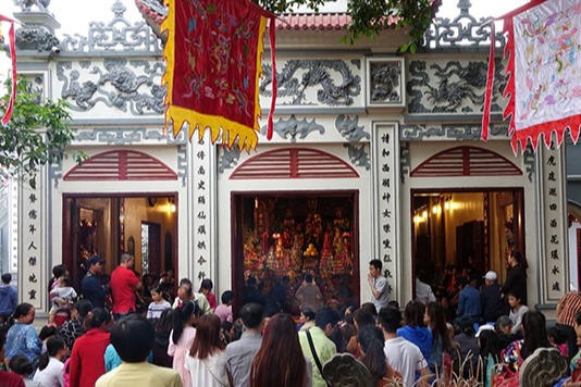 Phủ Tây Hồ tăng cường giám sát để đảm bảo an ninh cho khách đi lễ đầu xuân