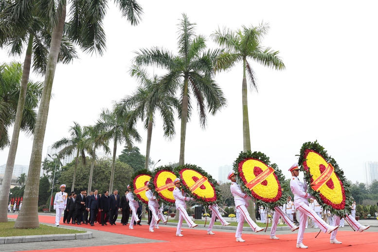 Lãnh đạo Đảng, Nhà nước vào Lăng viếng Chủ tịch Hồ Chí Minh nhân dịp Tết Nguyên đán Bính Ngọ- Ảnh 5.