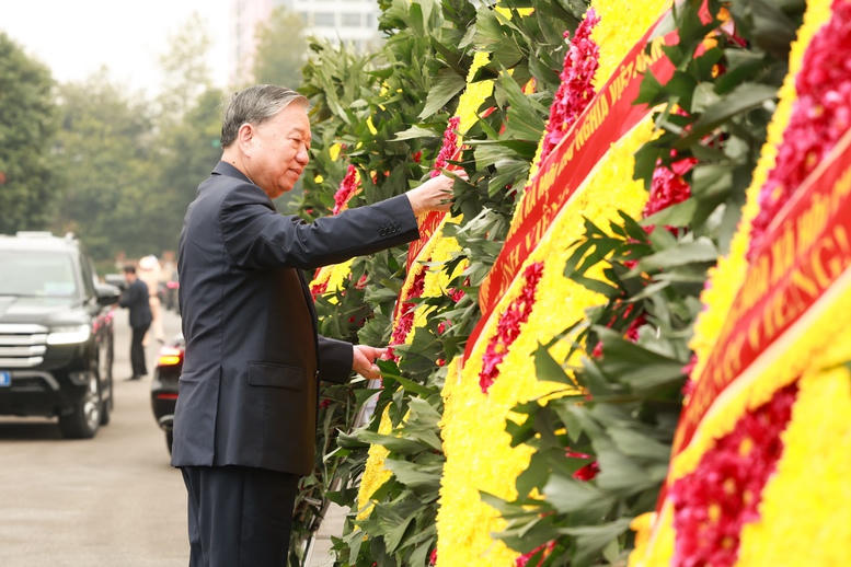 Lãnh đạo Đảng, Nhà nước vào Lăng viếng Chủ tịch Hồ Chí Minh nhân dịp Tết Nguyên đán Bính Ngọ- Ảnh 6.