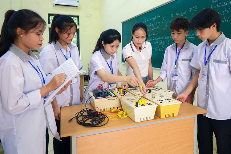 Giáo viên giáo dục thường xuyên lần đầu có khung chế độ làm việc riêng