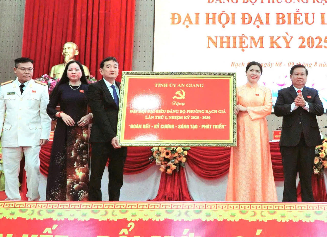 Đại hội Đại biểu Đảng bộ phường Rạch Giá, nhiệm kỳ 2025-2030 thành công tốt đẹp