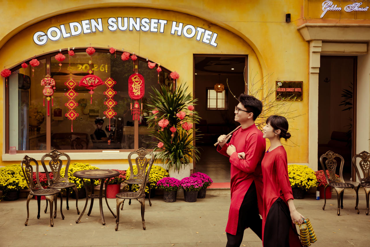 Khu phố thương mại Sunset Bazaar, nơi mua sắm và thưởng thức ẩm thực