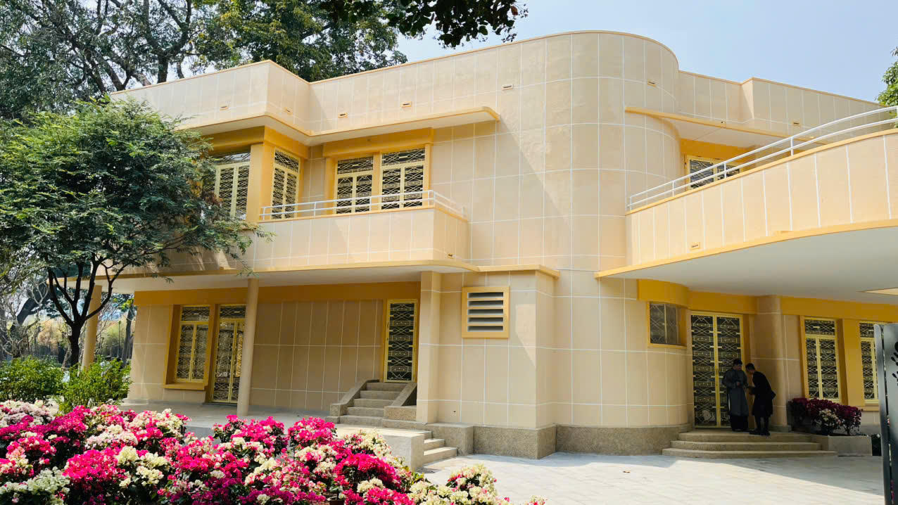 Lắng lòng tại không gian tưởng niệm nạn nhân COVID-19 giữa lòng thành phố