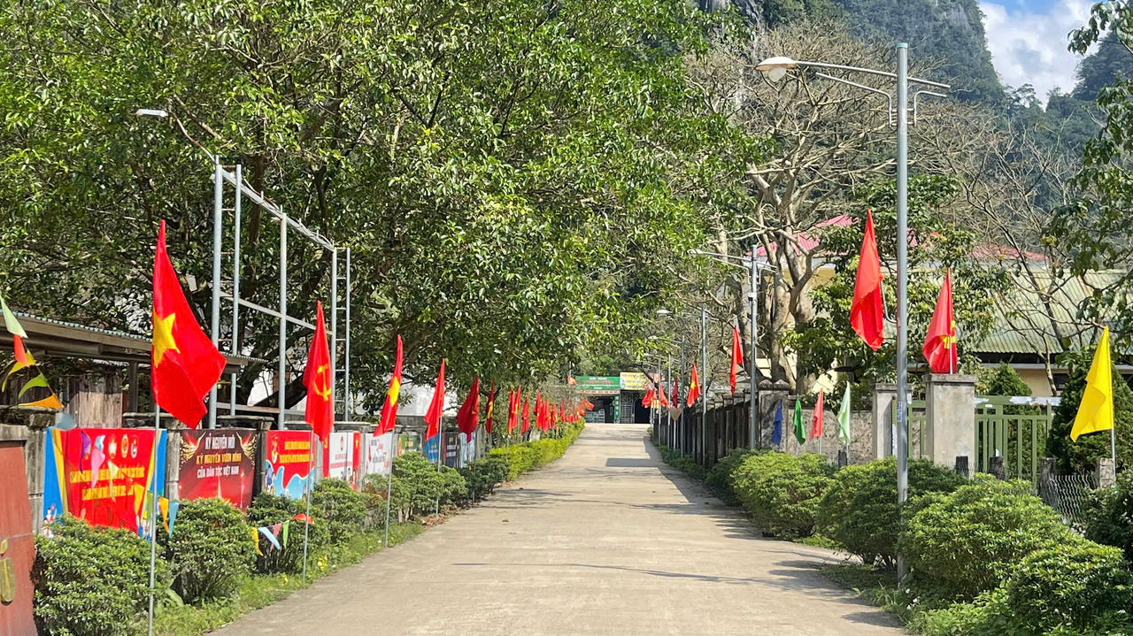 Một góc khu dân cư xã Kim Phú, địa bàn mới được hình thành từ sáp nhập bốn xã cũ, mở ra không gian phát triển rộng hơn.