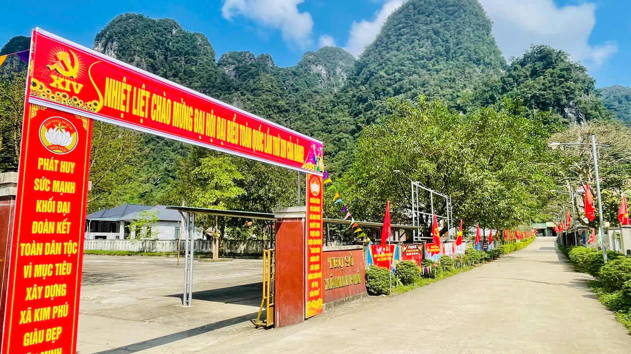 Trung tâm hành chính xã Kim Phú, nơi điều hành bộ máy chính quyền địa phương sau khi hợp nhất bốn xã, mở ra không gian phát triển mới.