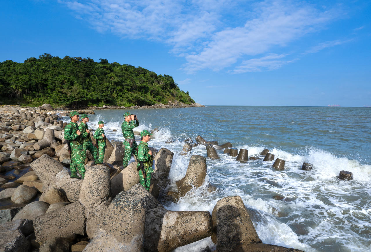 Đồn Biên phòng Hòn Khoai quan sát, bảo vệ vững chắc vùng biển đơn vị quản lý.
