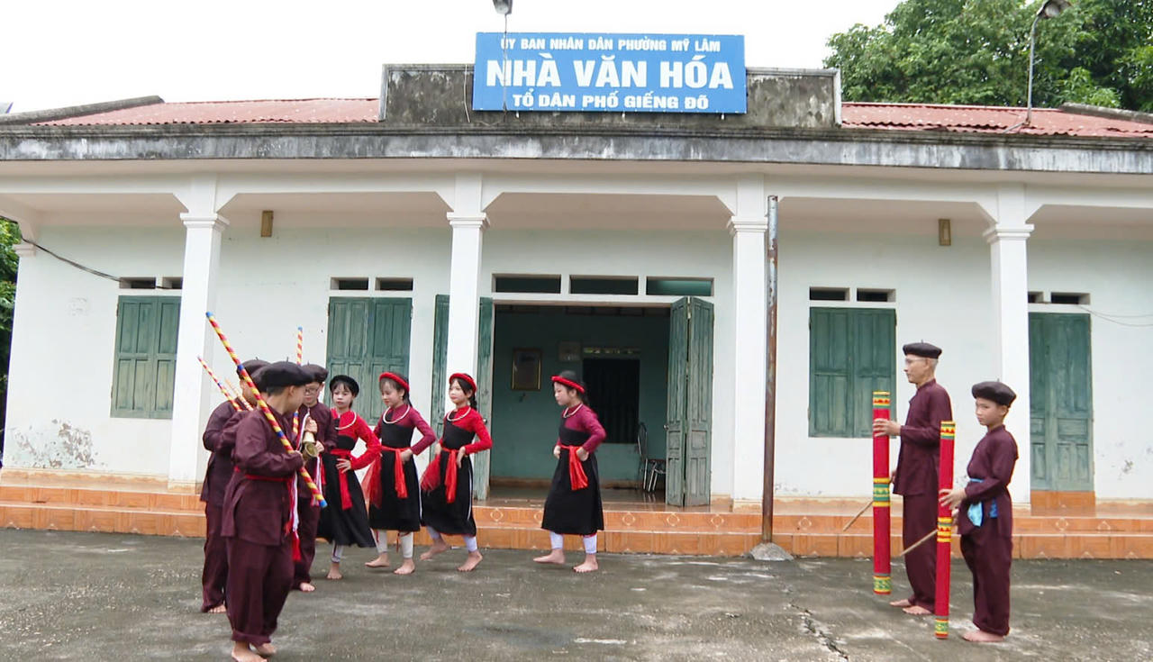 Giữ hồn Sình ca giữa sắc xuân miền sơn cước