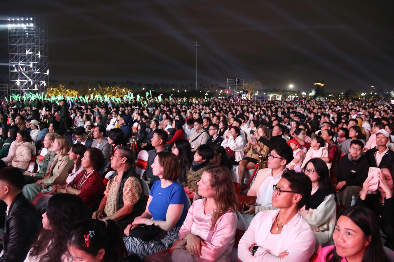 Hải Phòng: Rực rỡ đêm nghệ thuật chào Xuân Bính Ngọ 2026