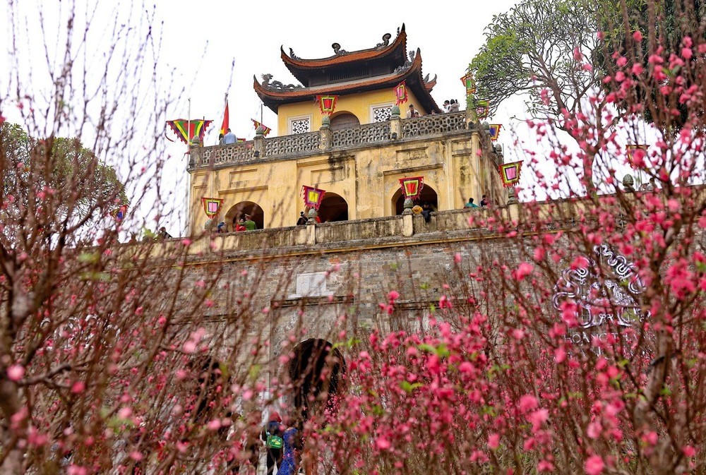 Hoàng thành Thăng Long rực rỡ sắc hoa.&nbsp;