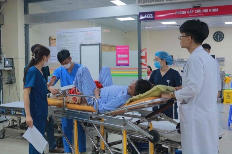 Hơn 100 người nhập viện do pháo hoa, pháo nổ trong 24 giờ