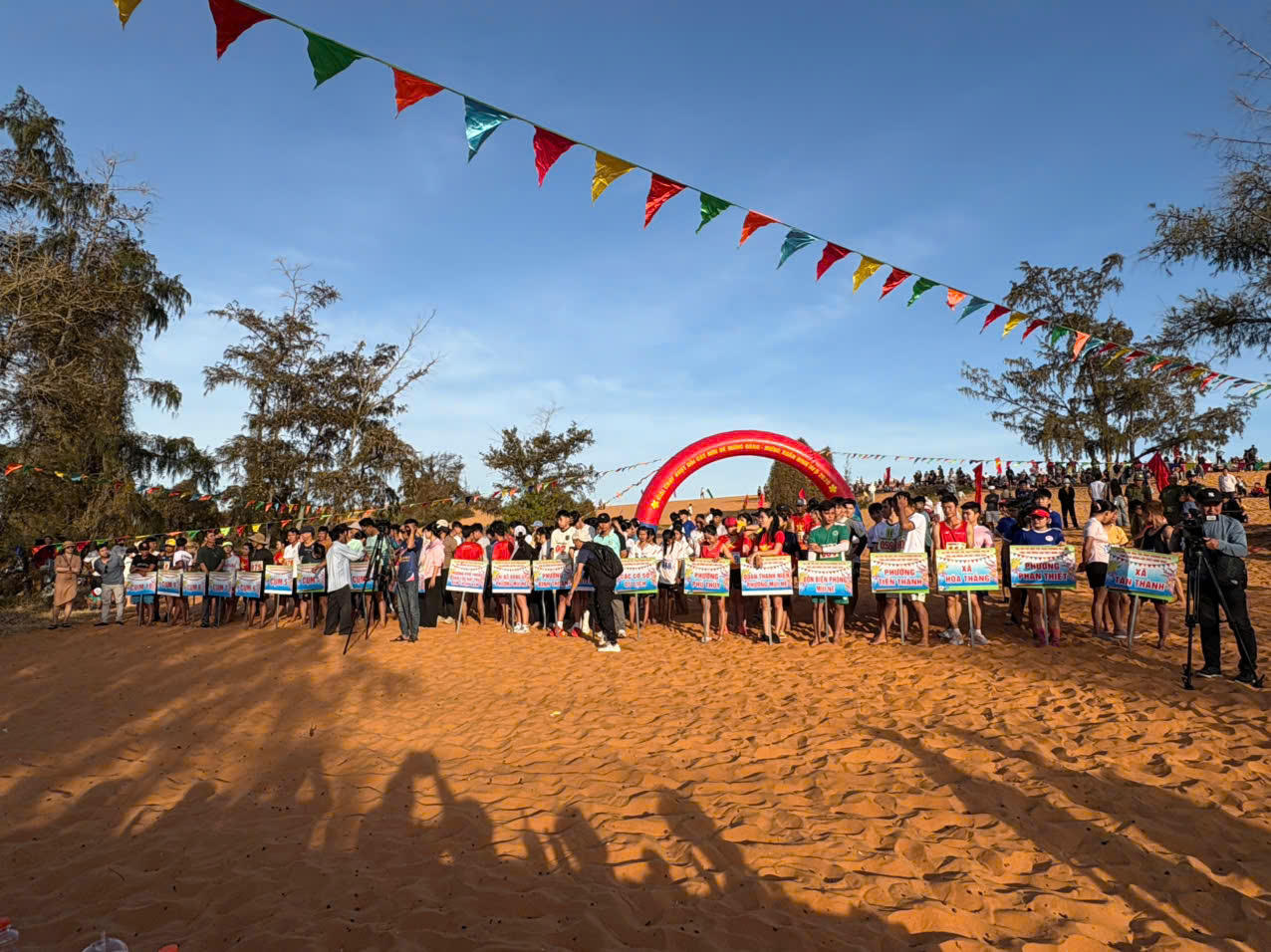 Các vận động viên tham gia giải chạy.