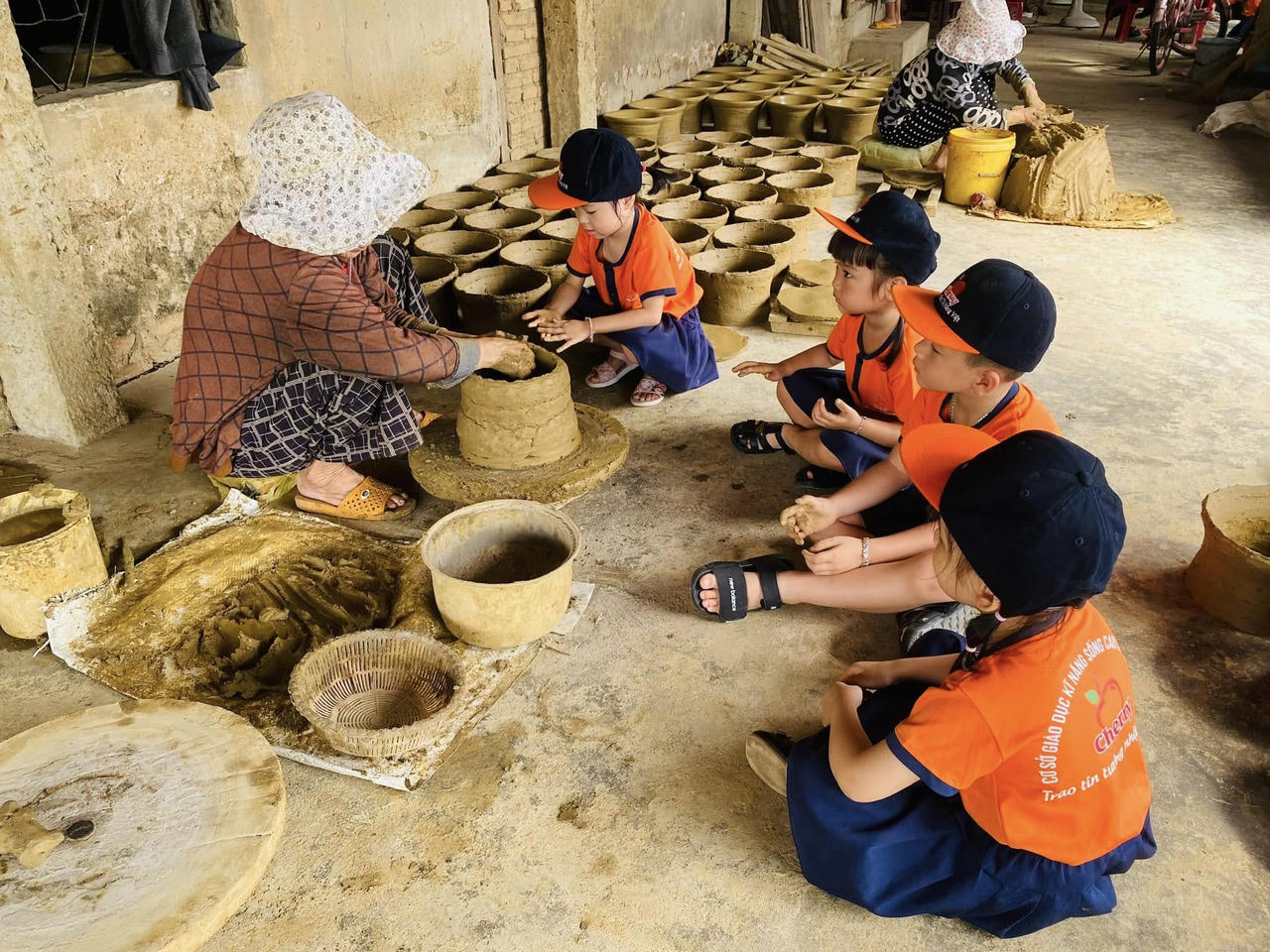 Trải nghiệm làm gốm truyền thống