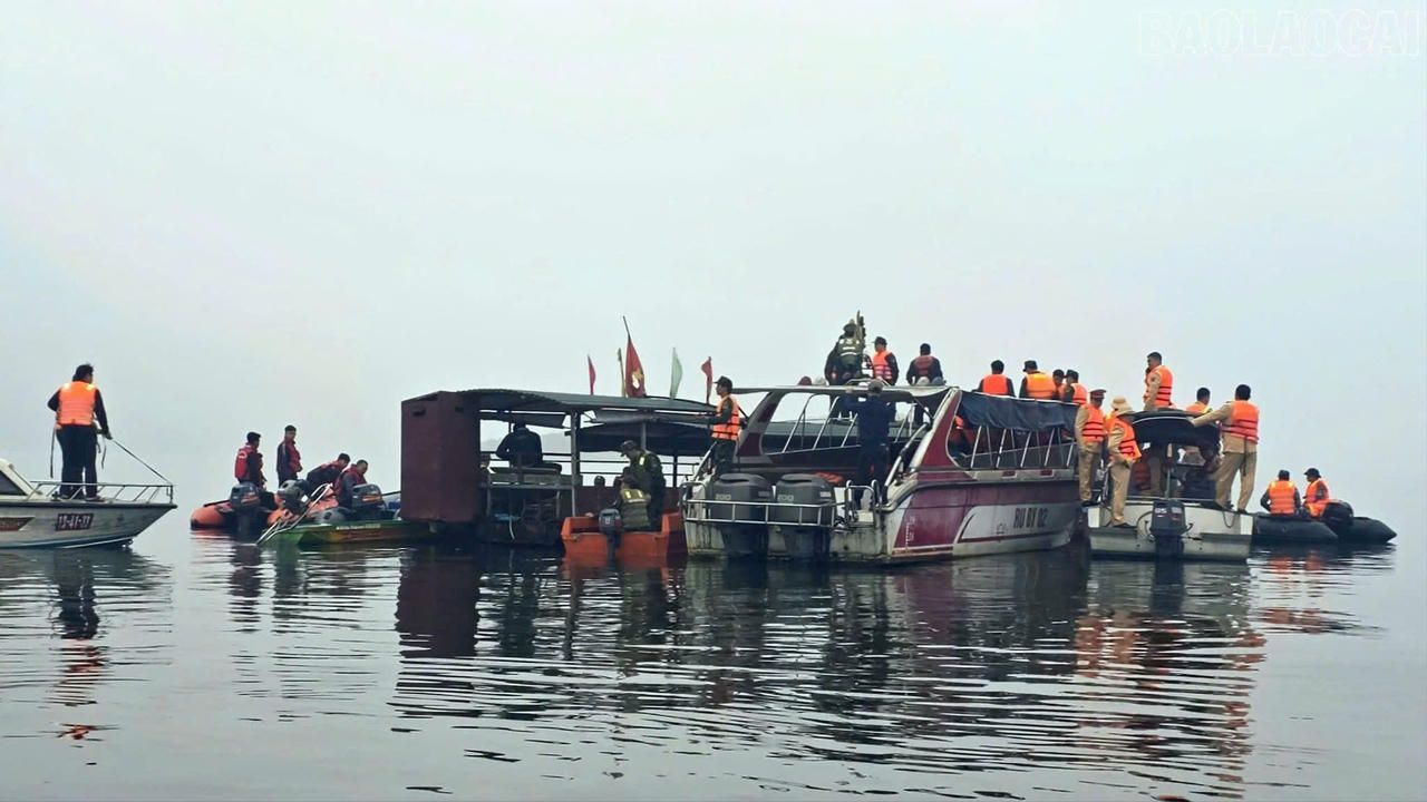 Công tác tìm kiếm, cứu nạn vẫn đang được tích cực triển khai.