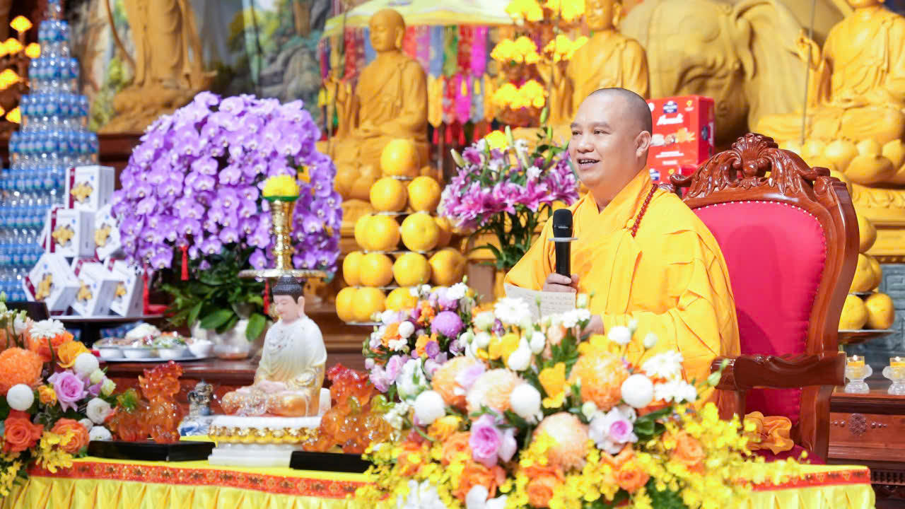 Thượng Tọa Thích Đạo Thịnh, tên thật là Bùi Văn Kiều - Thầy được bổ nhiệm làm trụ trì Chùa Khai Nguyên từ năm 2003