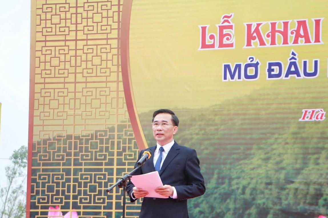 Ông Nguyễn Viết Trường - Giám đốc Sở VH-TT&DL tỉnh Hà Tĩnh phát biểu tại buổi lễ.