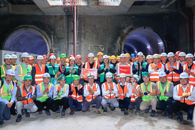 Thủ tướng: Tốc độ triển khai đường sắt đô thị thời gian tới phải gấp hàng chục lần những năm qua- Ảnh 4.