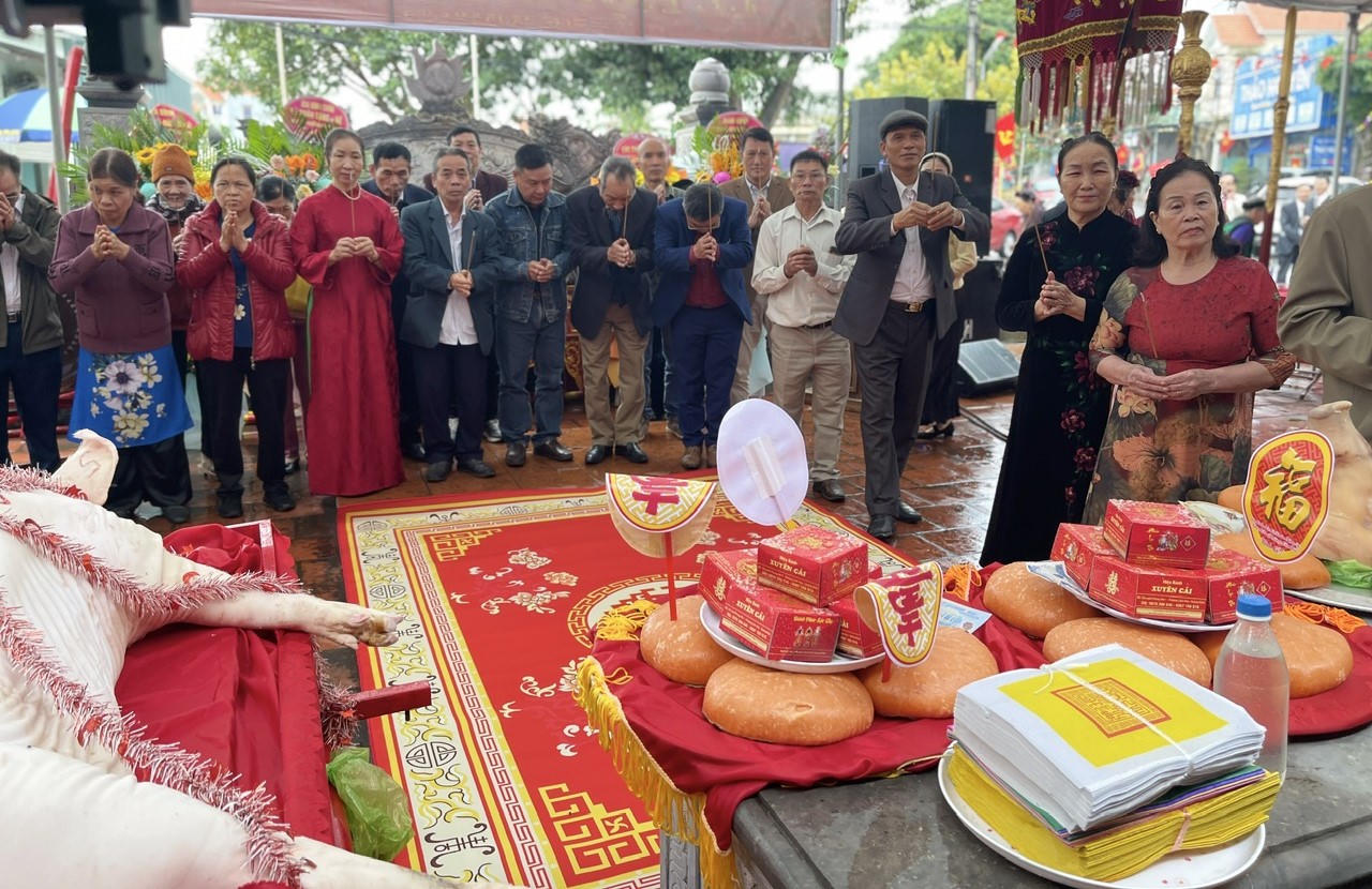 Đình Lưu Khê - Điểm tựa tinh thần hơn 200 năm tại đảo Hà Nam