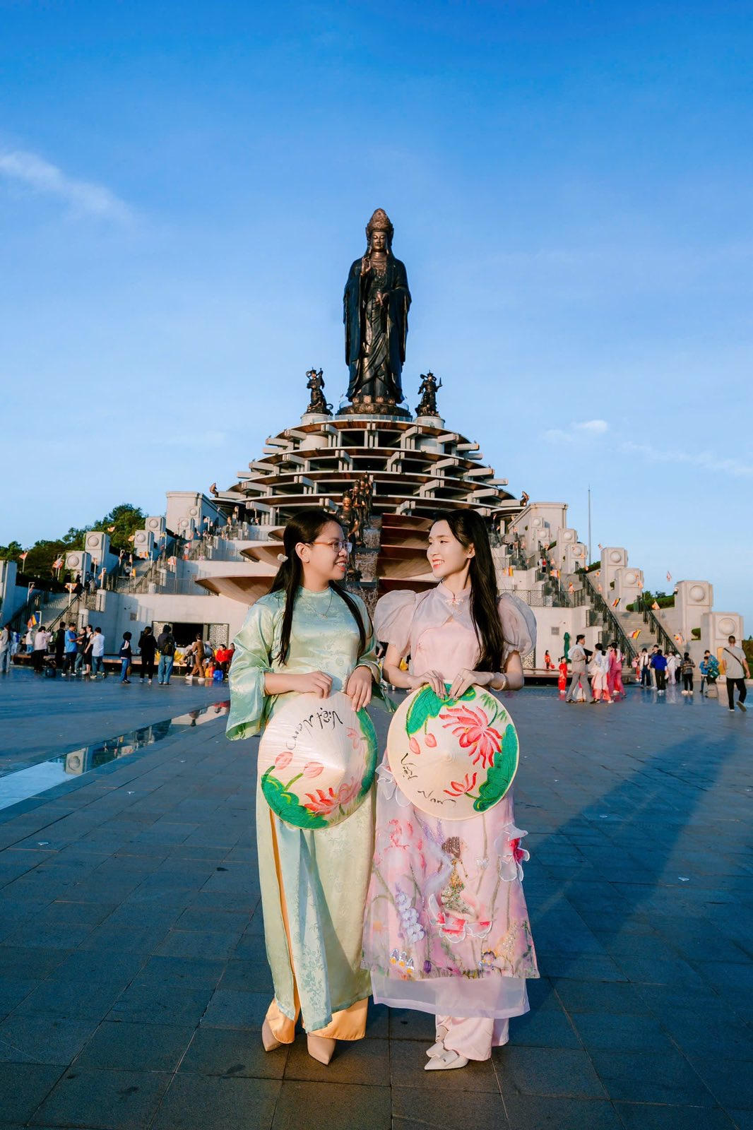 Gần 157.000 lượt khách đi cáp treo lên núi Bà Đen trong ngày Khai mạc Hội xuân