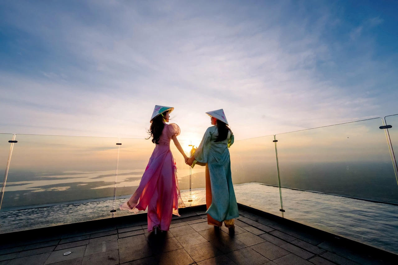 Gần 157.000 lượt khách đi cáp treo lên núi Bà Đen trong ngày Khai mạc Hội xuân