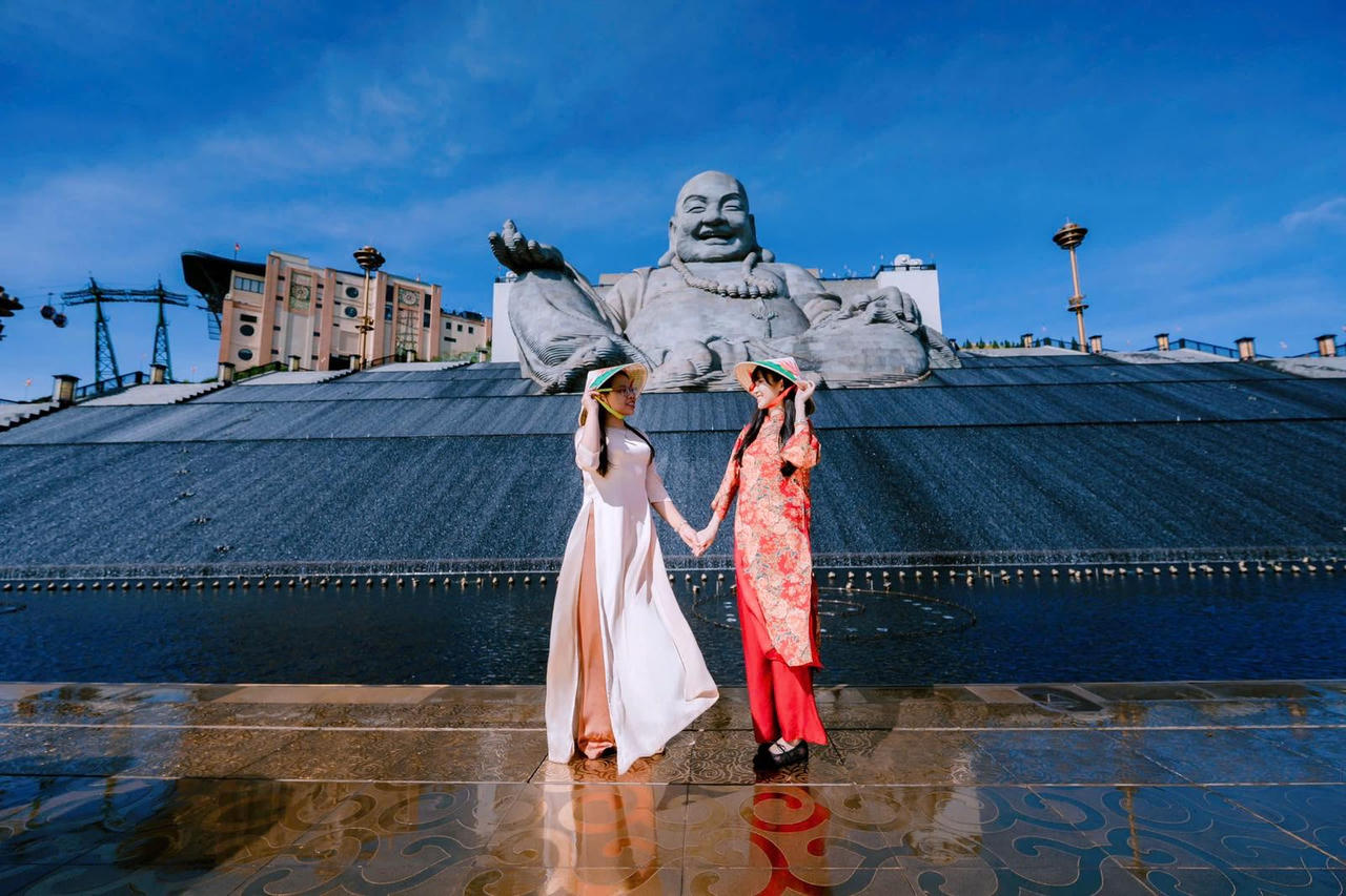 Gần 157.000 lượt khách đi cáp treo lên núi Bà Đen trong ngày Khai mạc Hội xuân