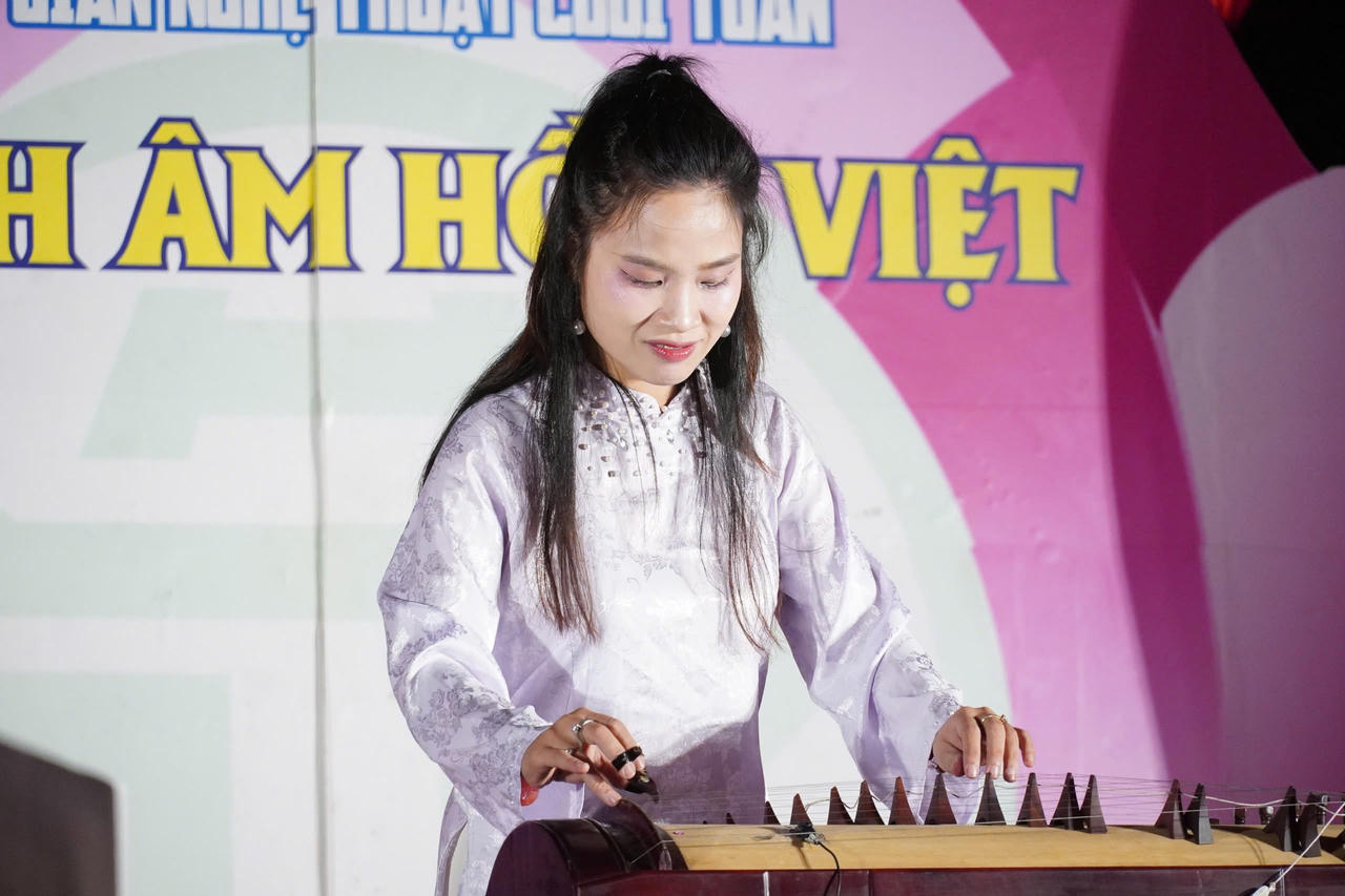 Sắc xuân Thăng Long trong những câu vọng cổ
