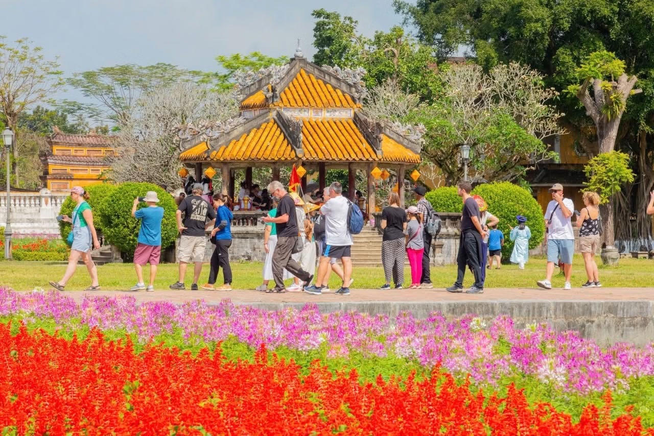 Tết vui tươi, lành mạnh, nghĩa tình