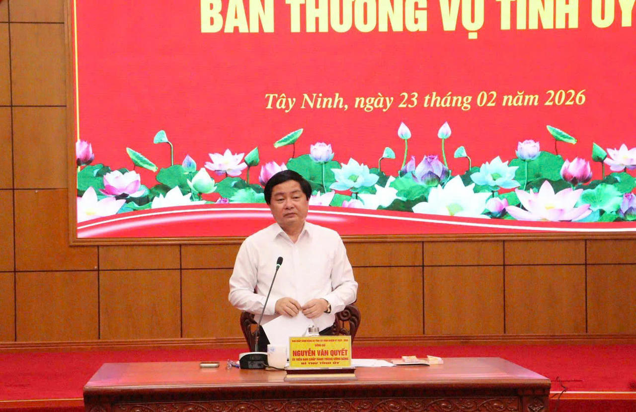 Bí thư Tỉnh ủy Tây Ninh Nguyễn Văn Quyết phát biểu tại hội nghị.