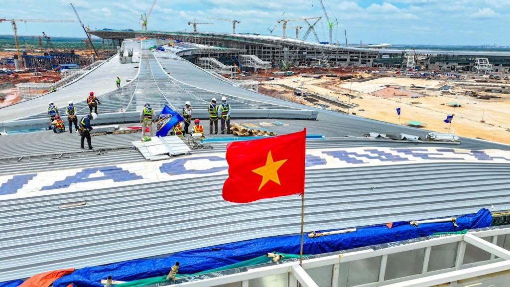 Sau hợp nhất, TP.HCM hình thành siêu đô thị đa trung tâm, mở rộng không gian phát triển.