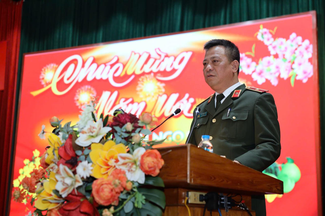 Thiếu tướng Trần Xuân Ánh, Giám đốc công an tỉnh Hưng Yên phát biểu chỉ đạo tại hội nghị