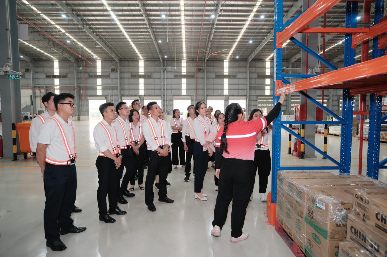 Cán bộ, nhân viên được tham gia các khóa tập huấn về quy định, chuẩn mực và trách nhiệm xã hội